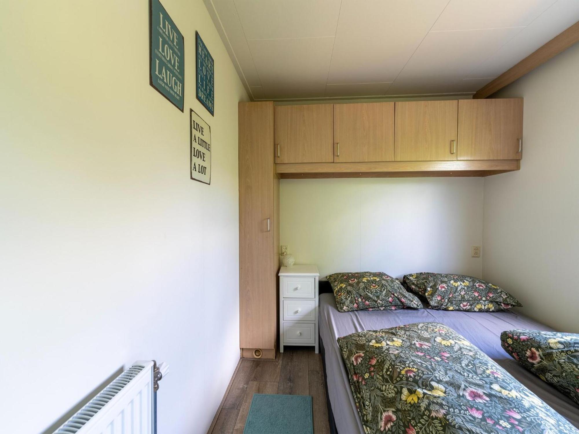Cozy Chalet In Stegeren With A Terrace 外观 照片