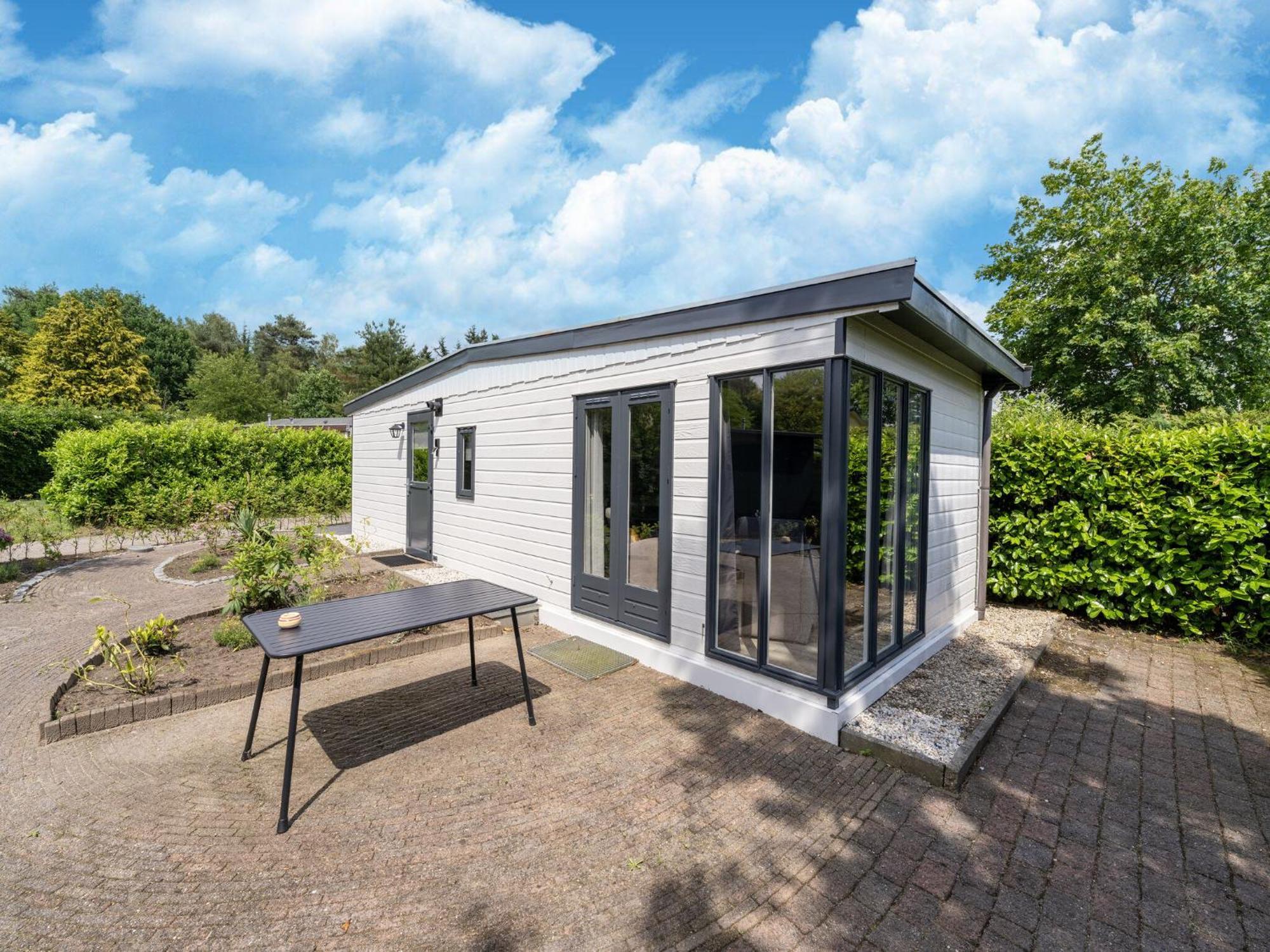 Cozy Chalet In Stegeren With A Terrace 外观 照片
