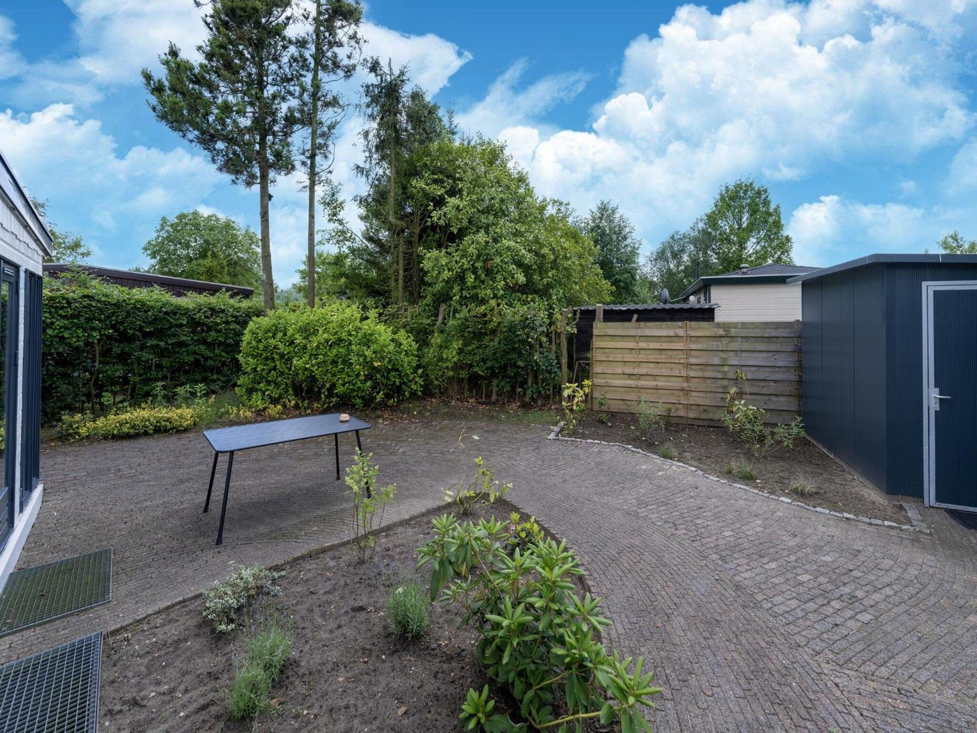 Cozy Chalet In Stegeren With A Terrace 外观 照片