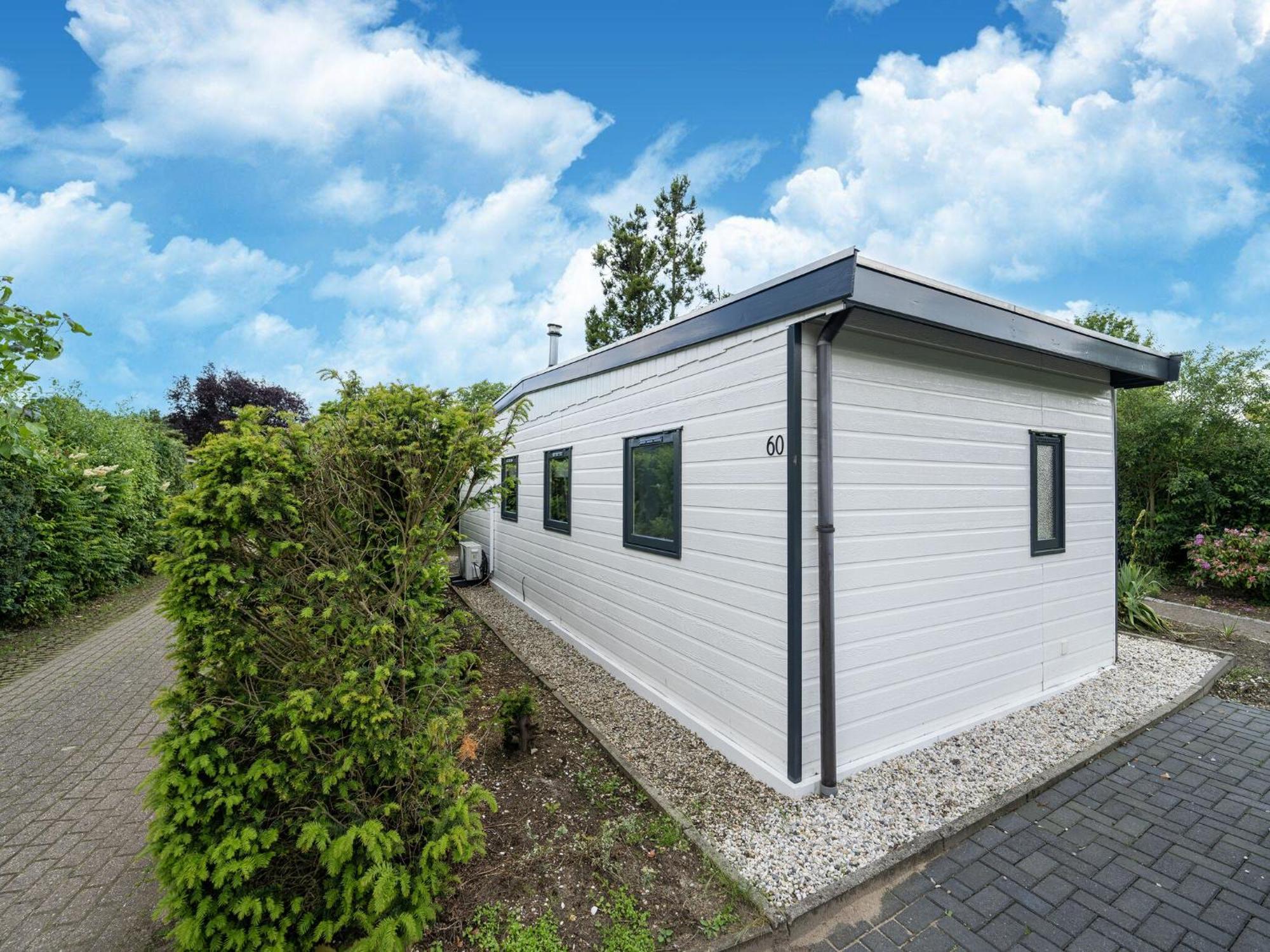 Cozy Chalet In Stegeren With A Terrace 外观 照片
